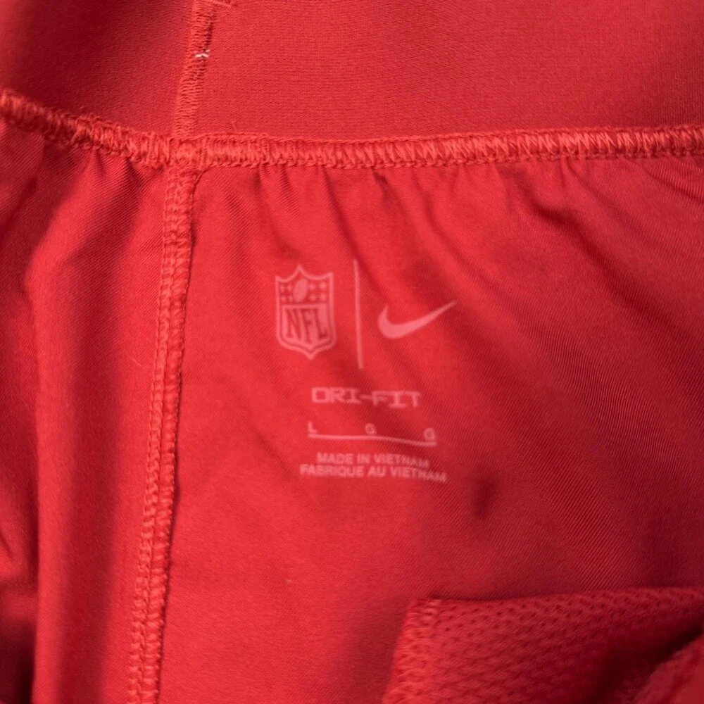Tampa Bay Buccaneers Shorts Mens Large Red NFL Football Nike Dri-FIT Performance